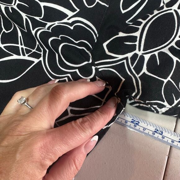 Krazy Kat Y2K Geometric Floral Appliqué Black/White Button Down Jacket Size L - Picture 8 of 9